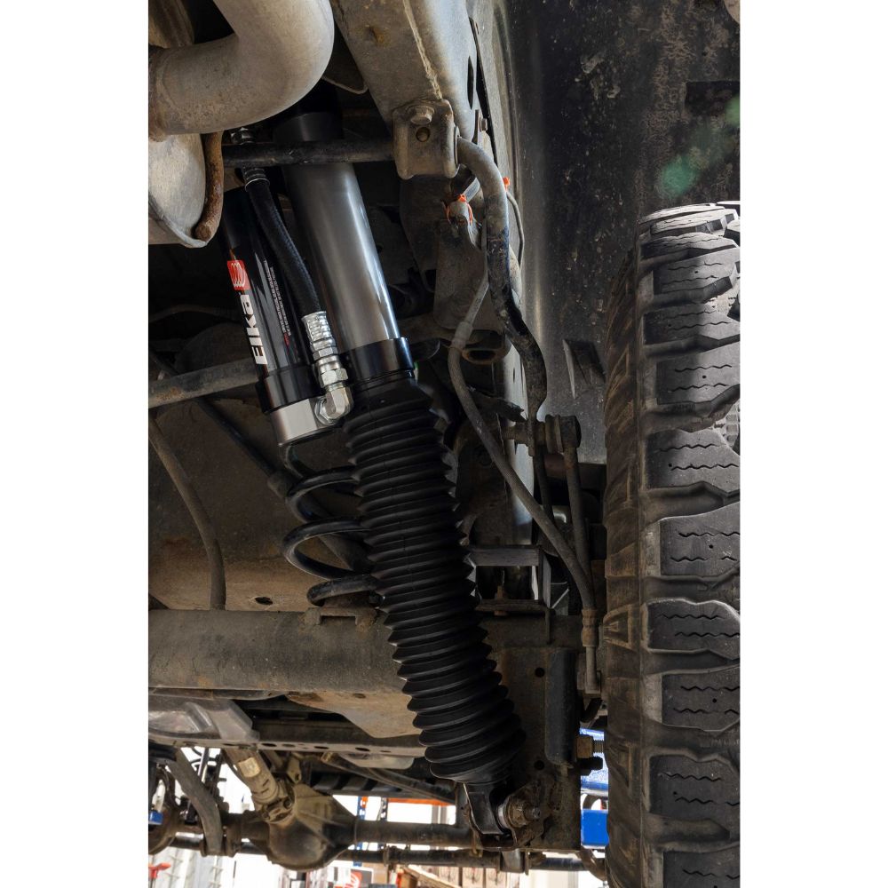 Elka 2.5 Reservoir Shock Absorbers For Jeep, Installed On Vehicle Four